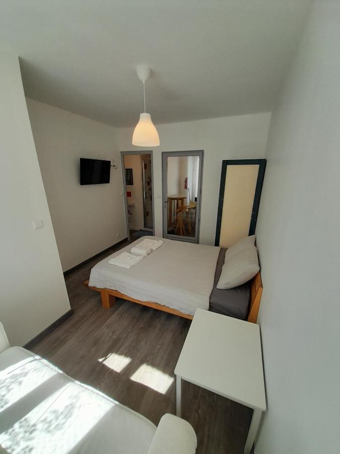 17, Face A La Gare Apartment ลันยง ภายนอก รูปภาพ