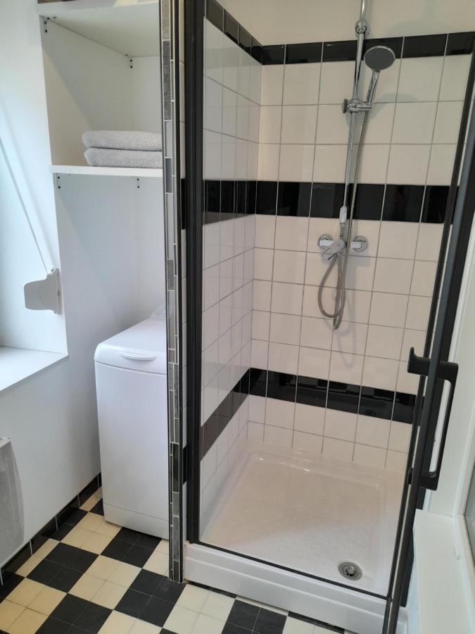 17, Face A La Gare Apartment ลันยง ภายนอก รูปภาพ